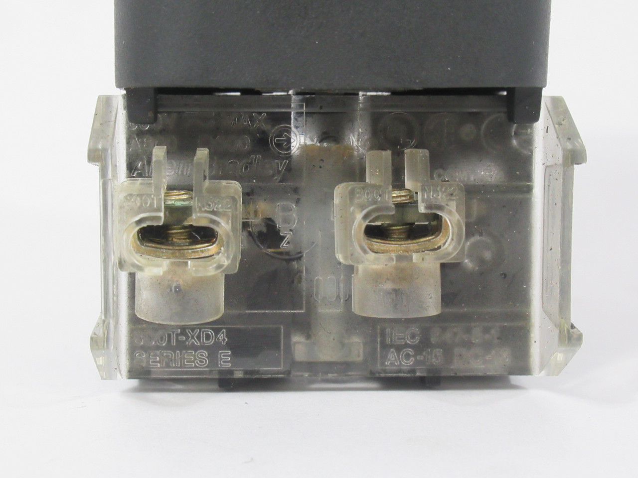 Allen-Bradley 800TC-FX9D4 Push-Pull Button Ser.T 1NCLB Yellow SHELF WEAR USED