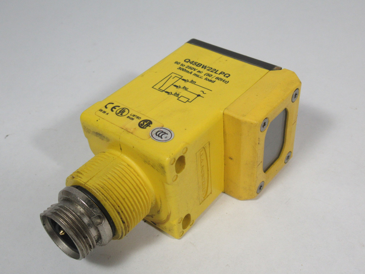 Banner 37013 Q45BW22LPQ Rugged Rectangle Sensor 0.15-6m 90-250VAC USED