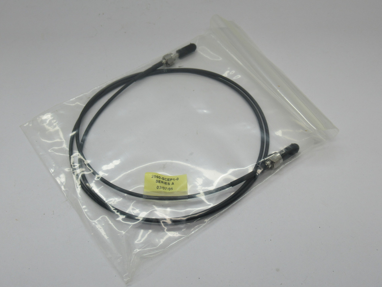 Allen-Bradley 2090-SCEP1-0 Series A Fiber Optic Cable 1.0m Length BOX DAMAGE NEW