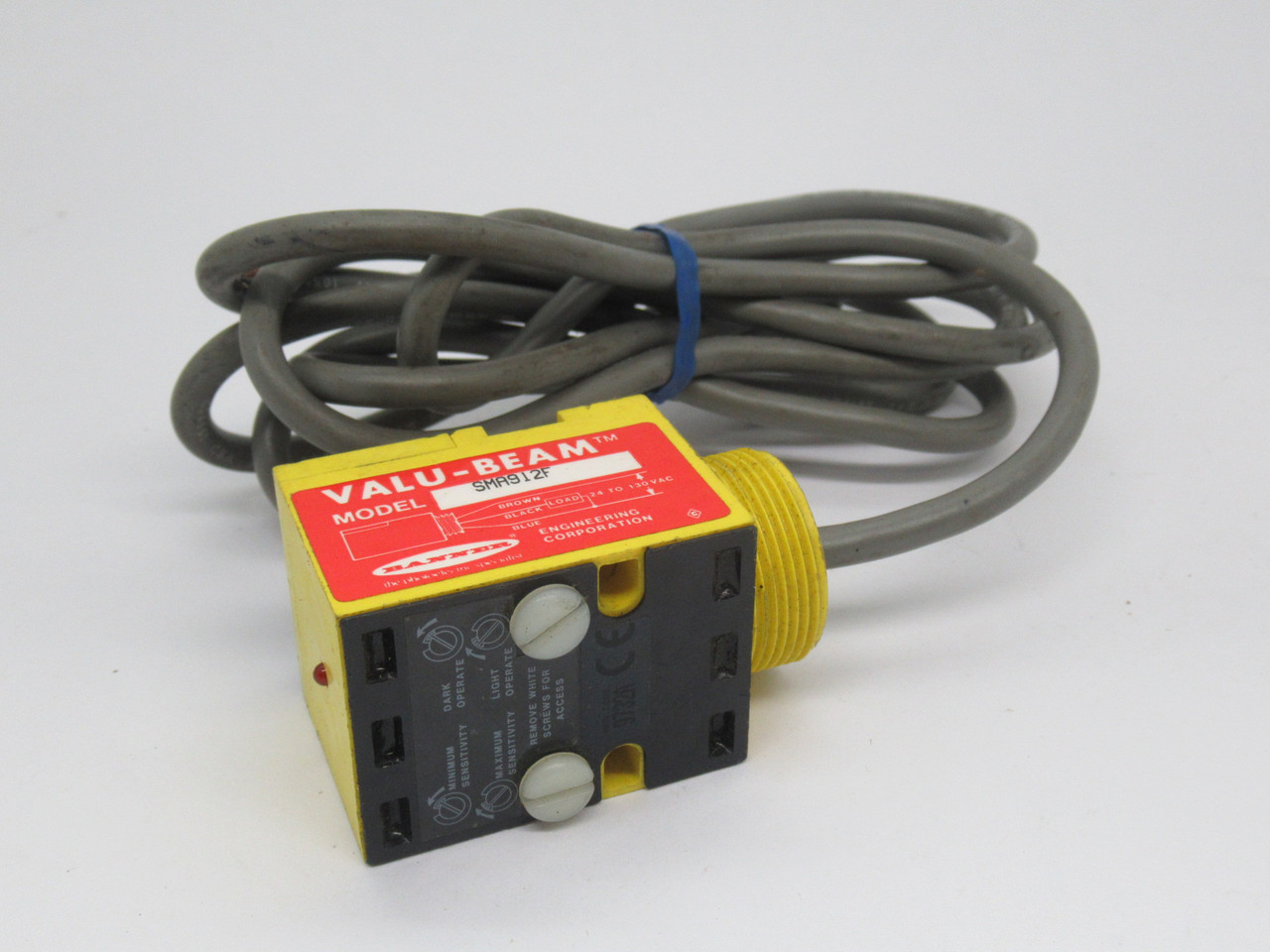 Banner SMA912F Valu-Beam Sensor 24-130VAC 4 ms On/Off 2m Cable Length USED