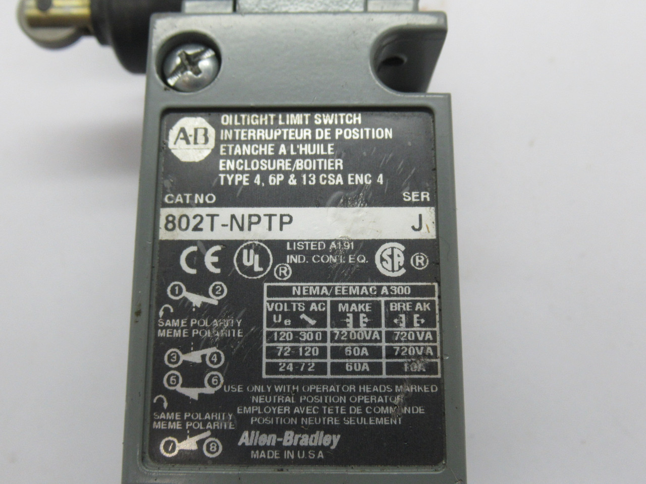 Allen-Bradley 802T-NPTP Limit Switch C/W 40146-017-64 Head CRACKED GASKET USED