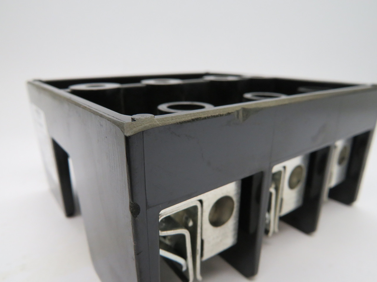 Marathon R6J100A3B Power Distribution Block 100A 600V 3-Pole CHIPPED USED