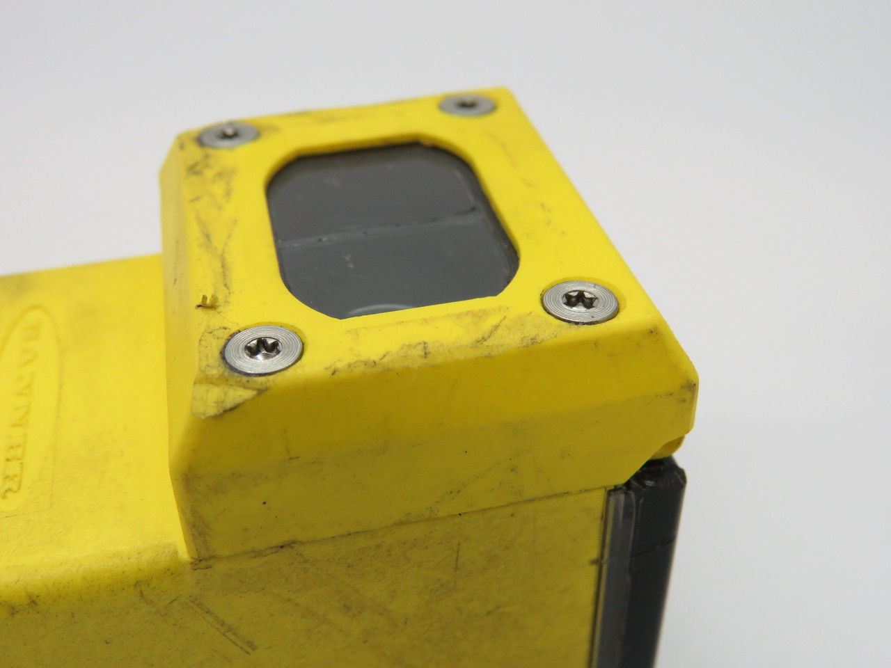 Banner Q45BB6LPQ Rugged Rectangle Sensor 10-30VDC 250mA COSMETIC DMG USED