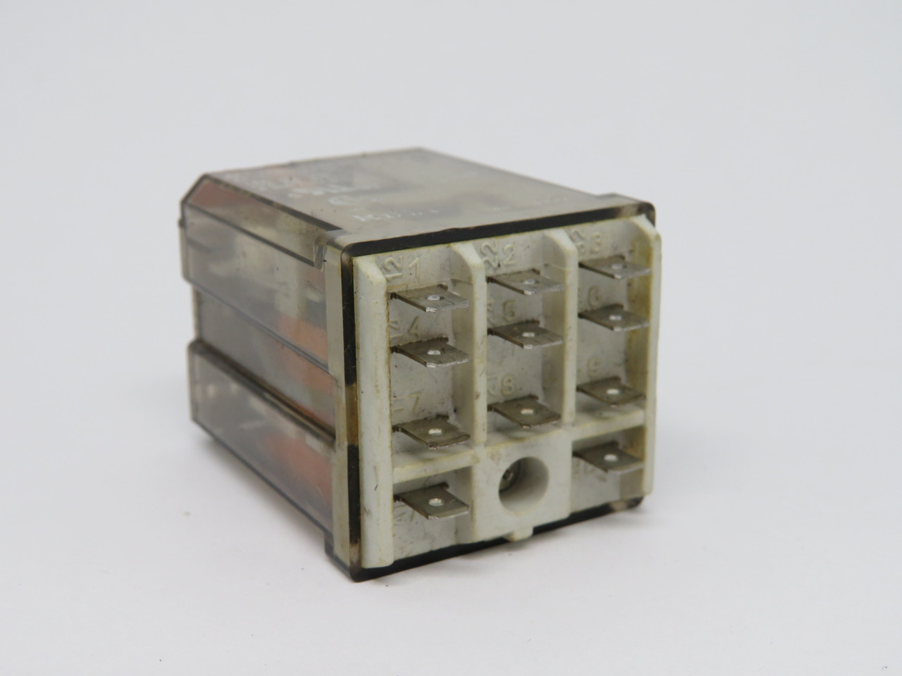 Allen-Bradley 700-HB33A1-3-4 Series D Plug-In Relay 120V 15A 11-Blade USED