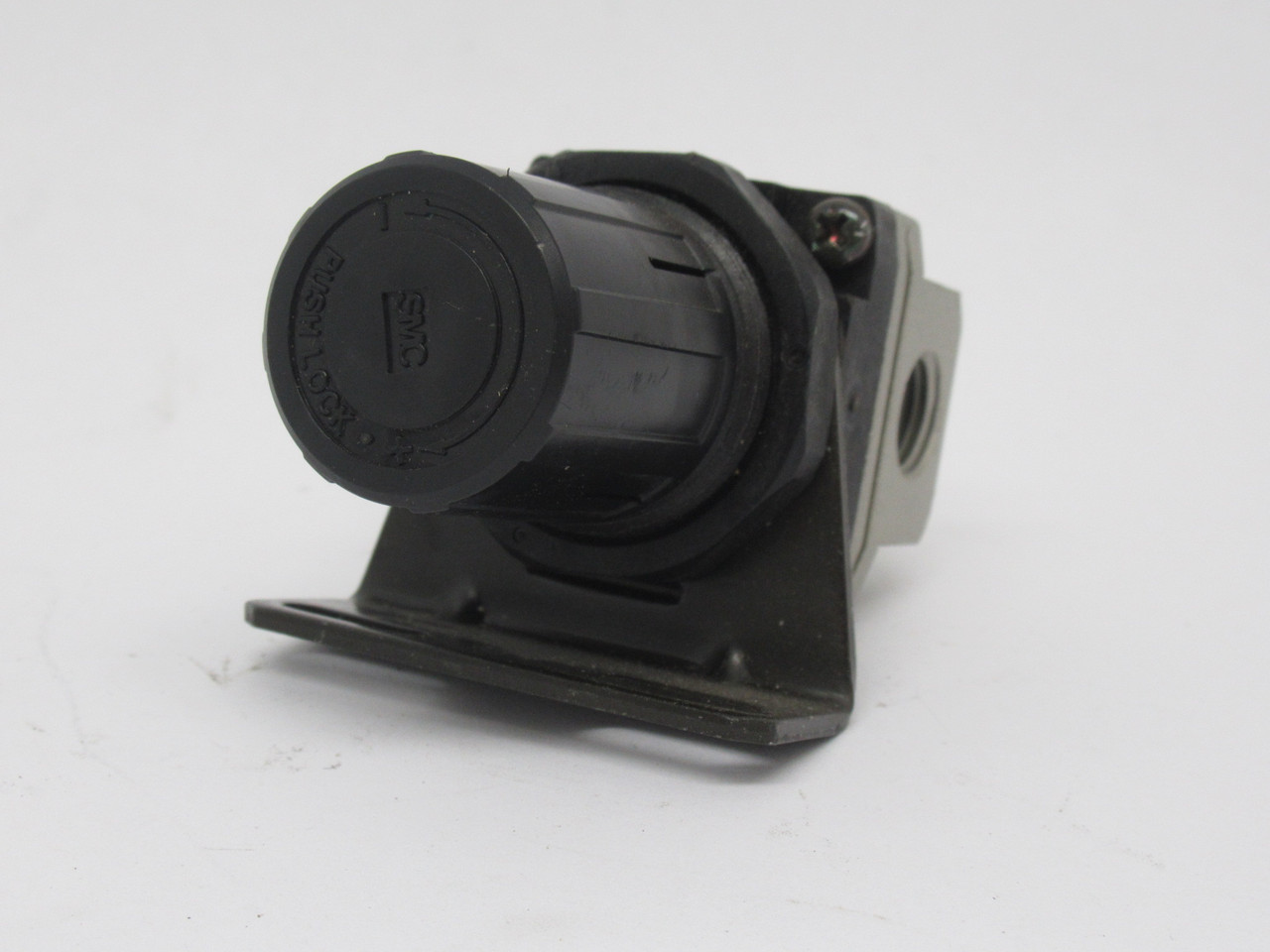 SMC NAR2000-N02 Pressure Regulator w/ Bracket 1/4" NPT 0.05-0.85MPa USED