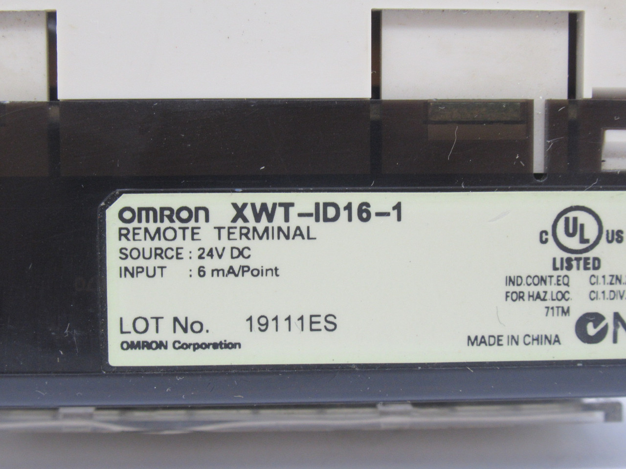 Omron XWT-ID16-1 Remote Input Terminal 16-Input PNP 24VDC 6mA USED