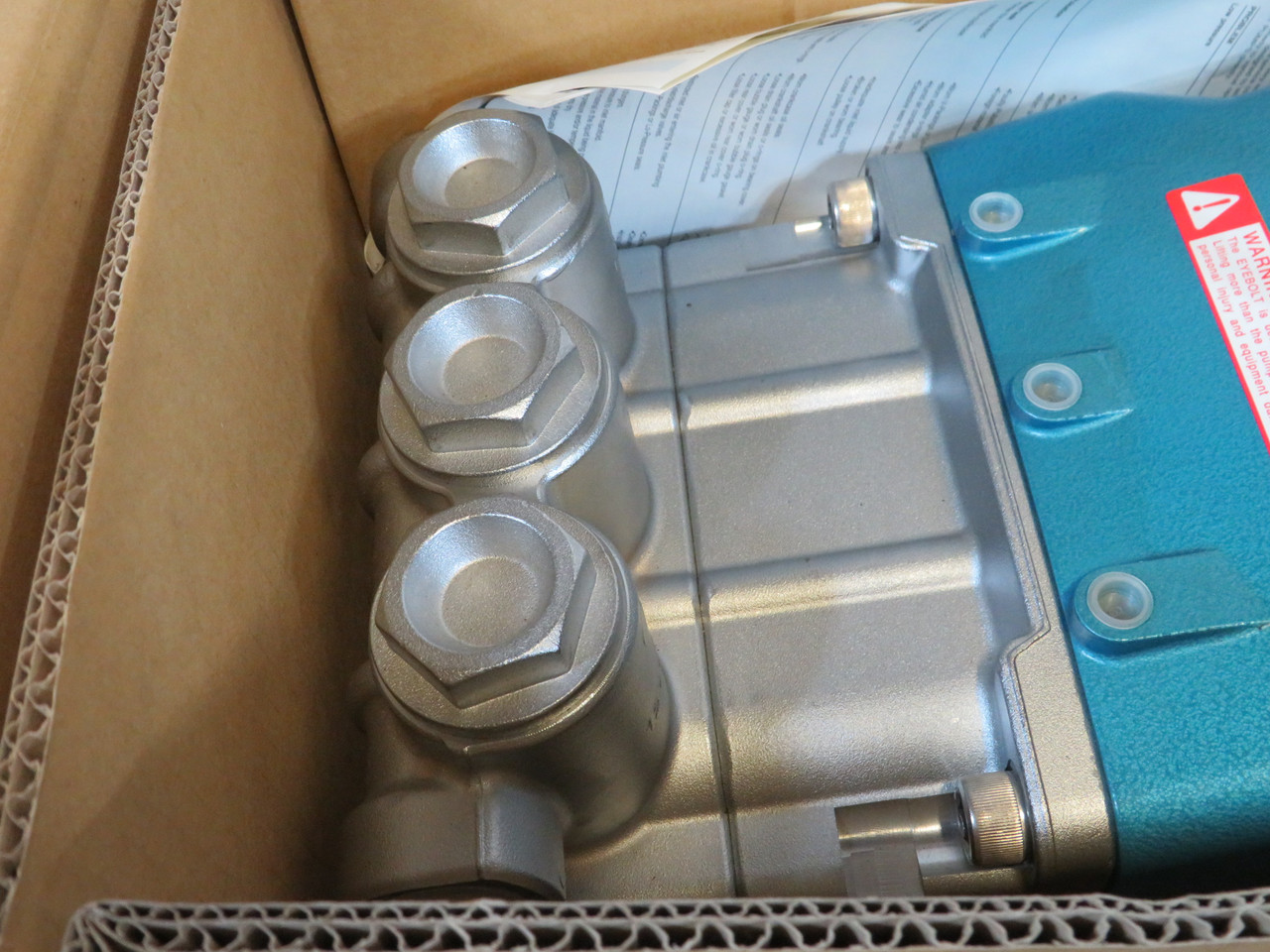 Cat Pumps 3520 Plunger Pump 1-1/2" NPT Inlet 1" NPT Outlet Brass 35 Frame NEW