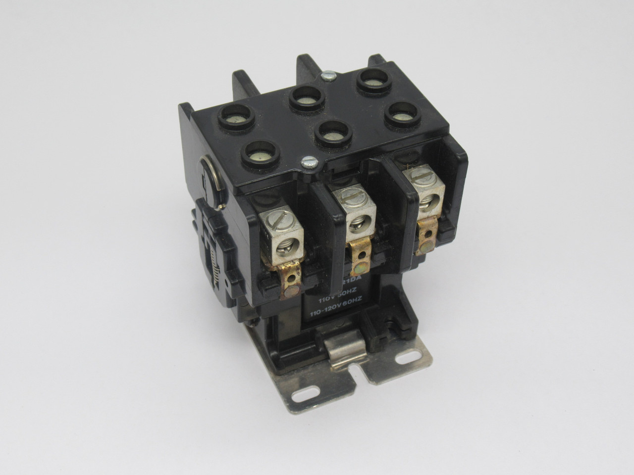 Telemecanique 2200EBA630AA Contactor 110/110-120V 50/60Hz 60A 3-Pole USED