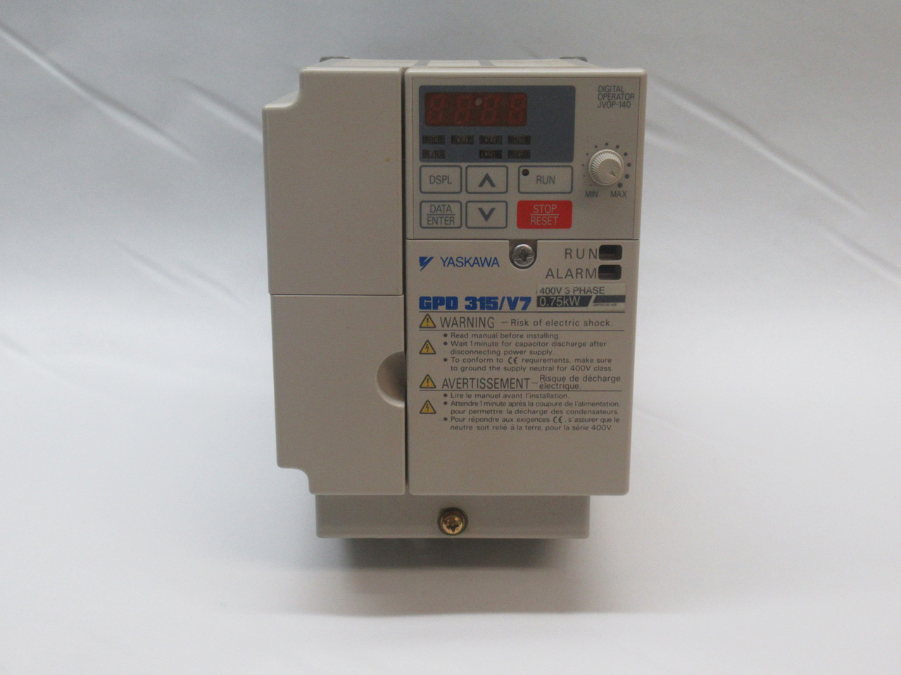 Yaskawa CIMR-V7AM40P7 Compact AC Drive 0.75kW 3PH 0-460V 3.4A 0-400Hz USED