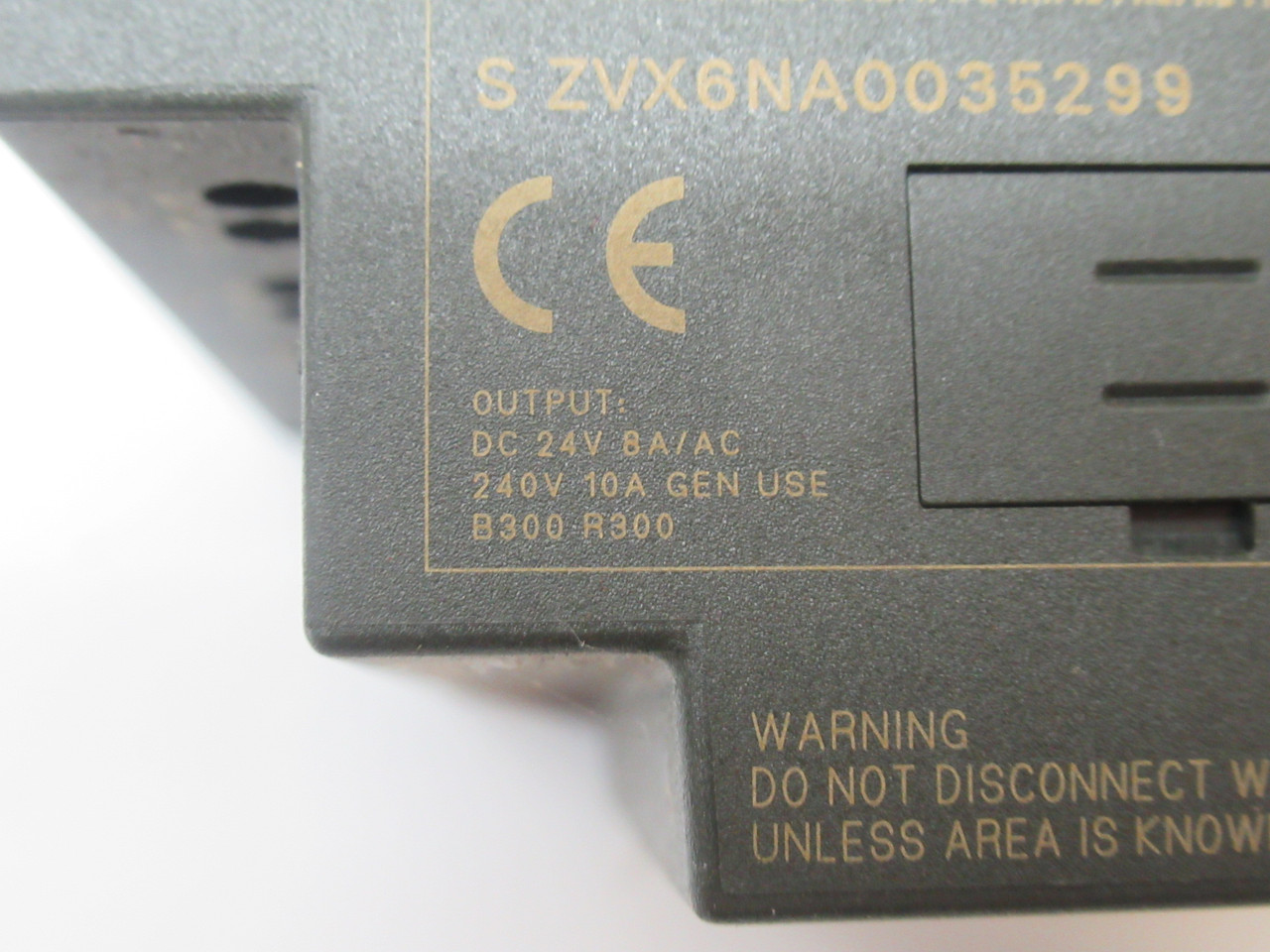 Siemens 6ED1052-1FB00-0BA6 Logic Module LOGO-230RC 24VDC 8A 4x Relay USED