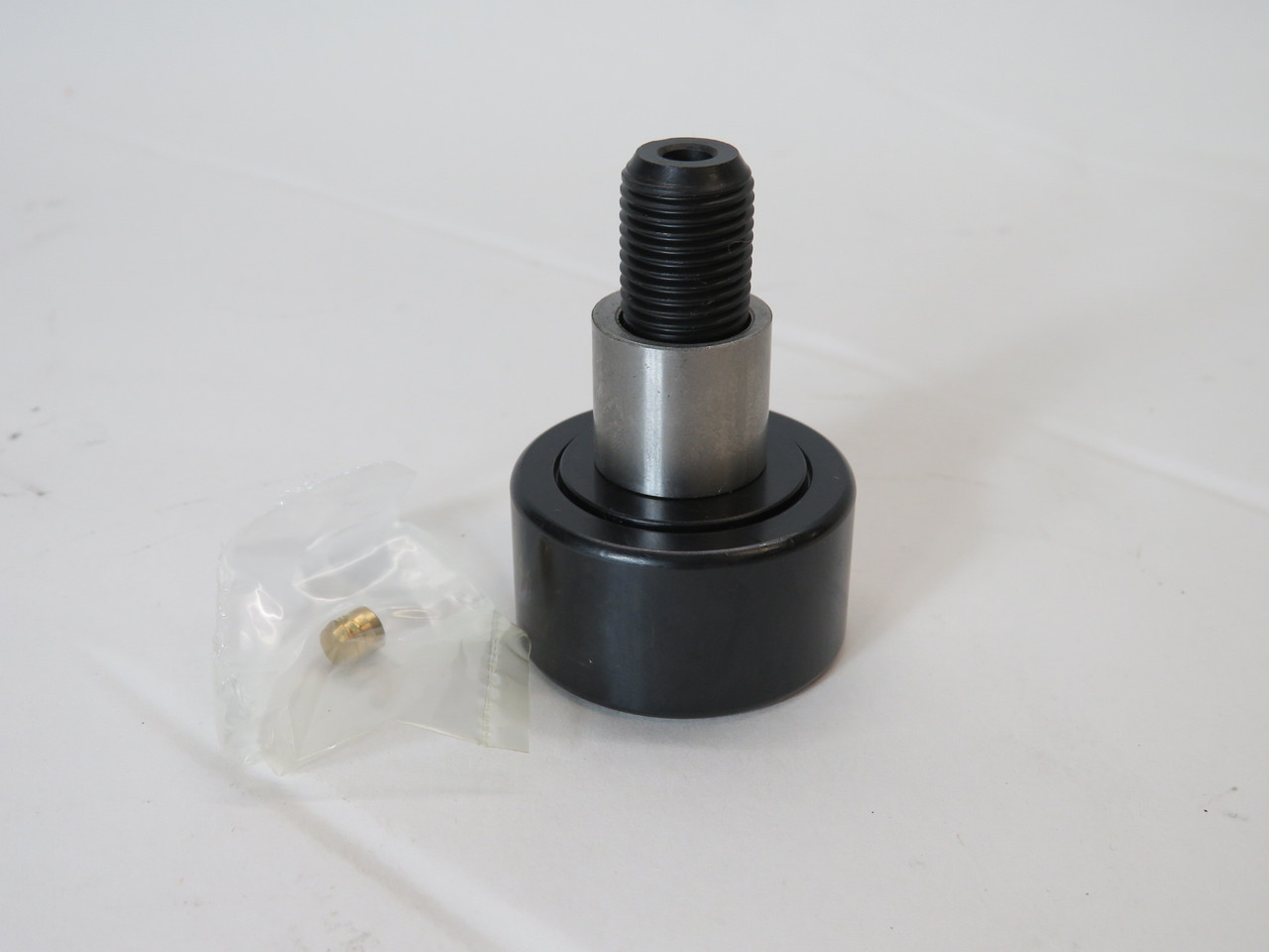 Koyo CRSBE-22 Stud Track Roller Bearing 1-3/8" Roller D 3/4" Roller W NEW