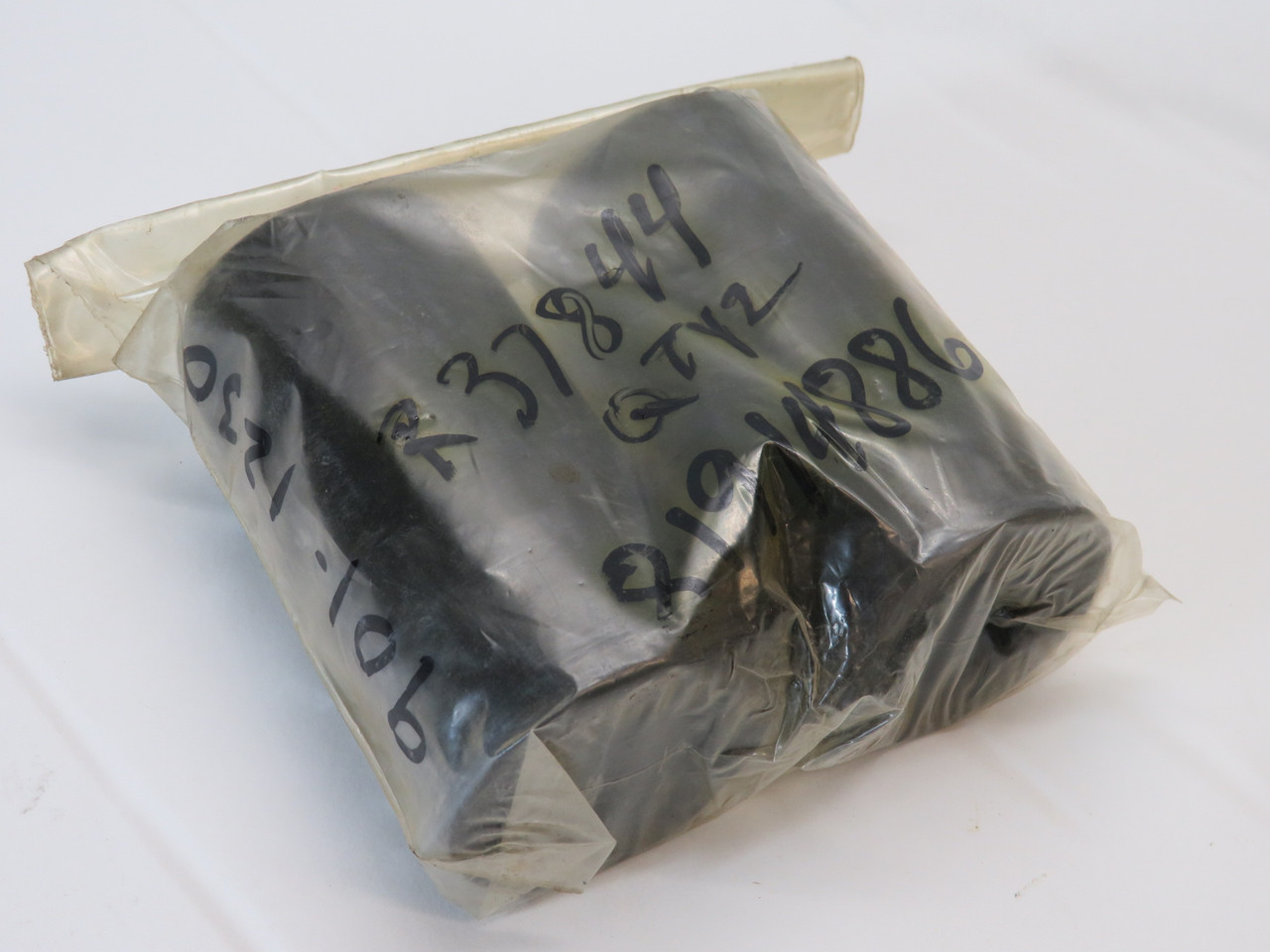 Flowserve 8000807 Rubber Bearing 1" 2.1" OD 4" W Lot of 2 NWB