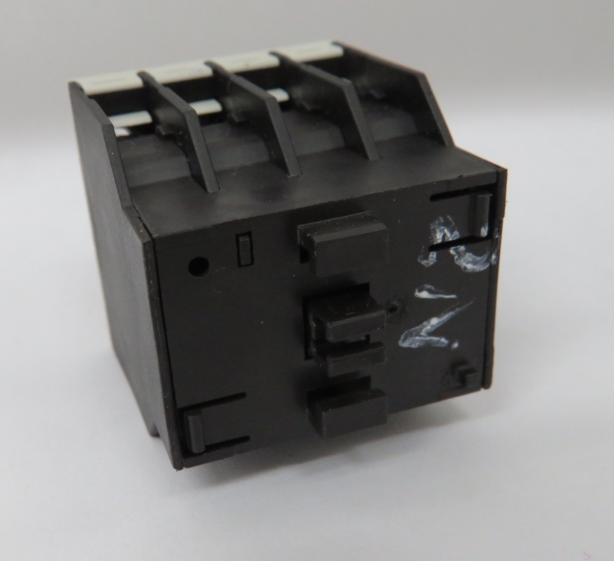 Eaton XTCEXFAC31 DILA-XHI31 Auxiliary Contact 3NO 1NC 16A 4 Pole USED