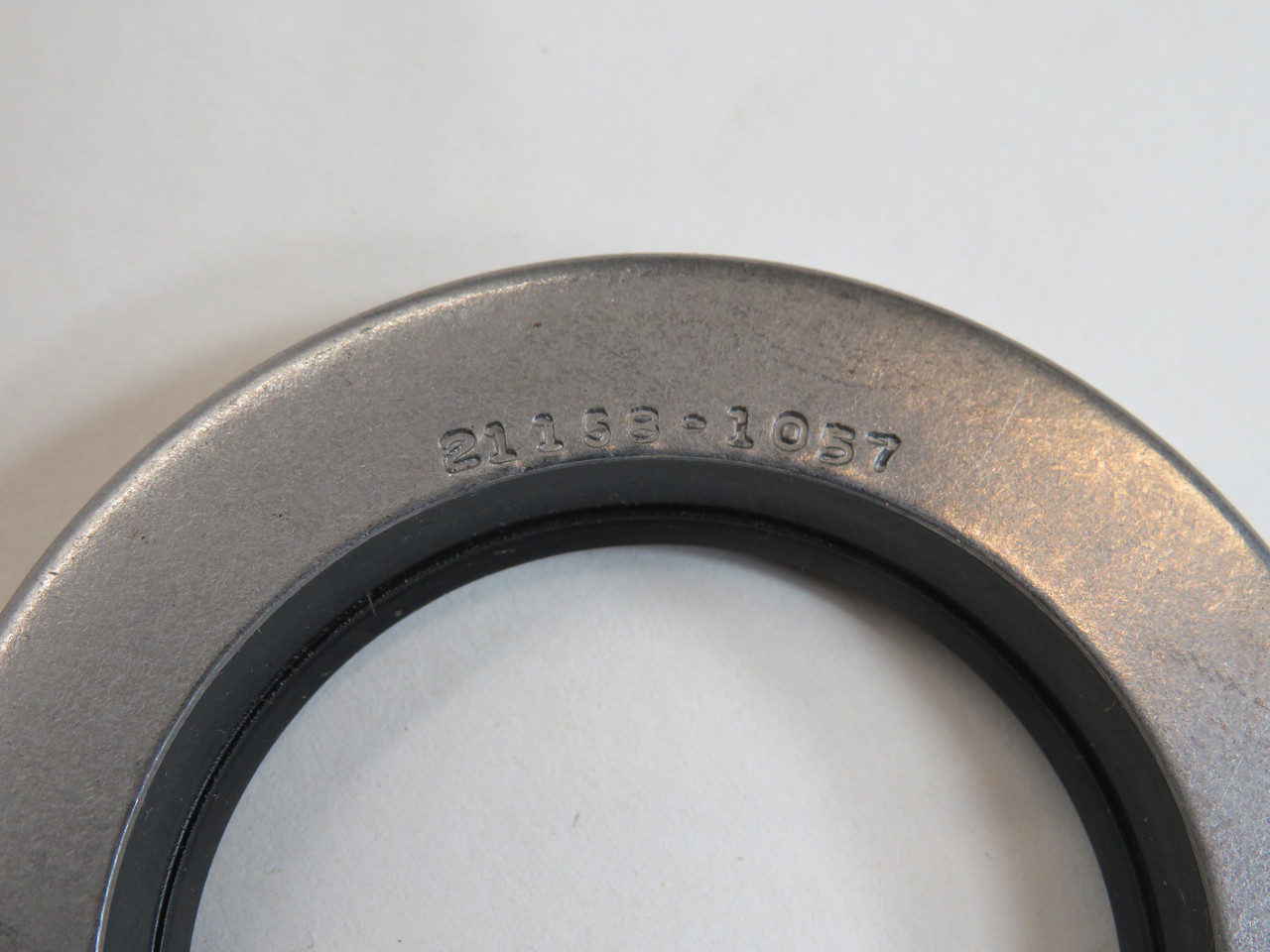 Garlock 21158-1057 Oil Seal 1.875" x 2.875" x 0.375" NEW