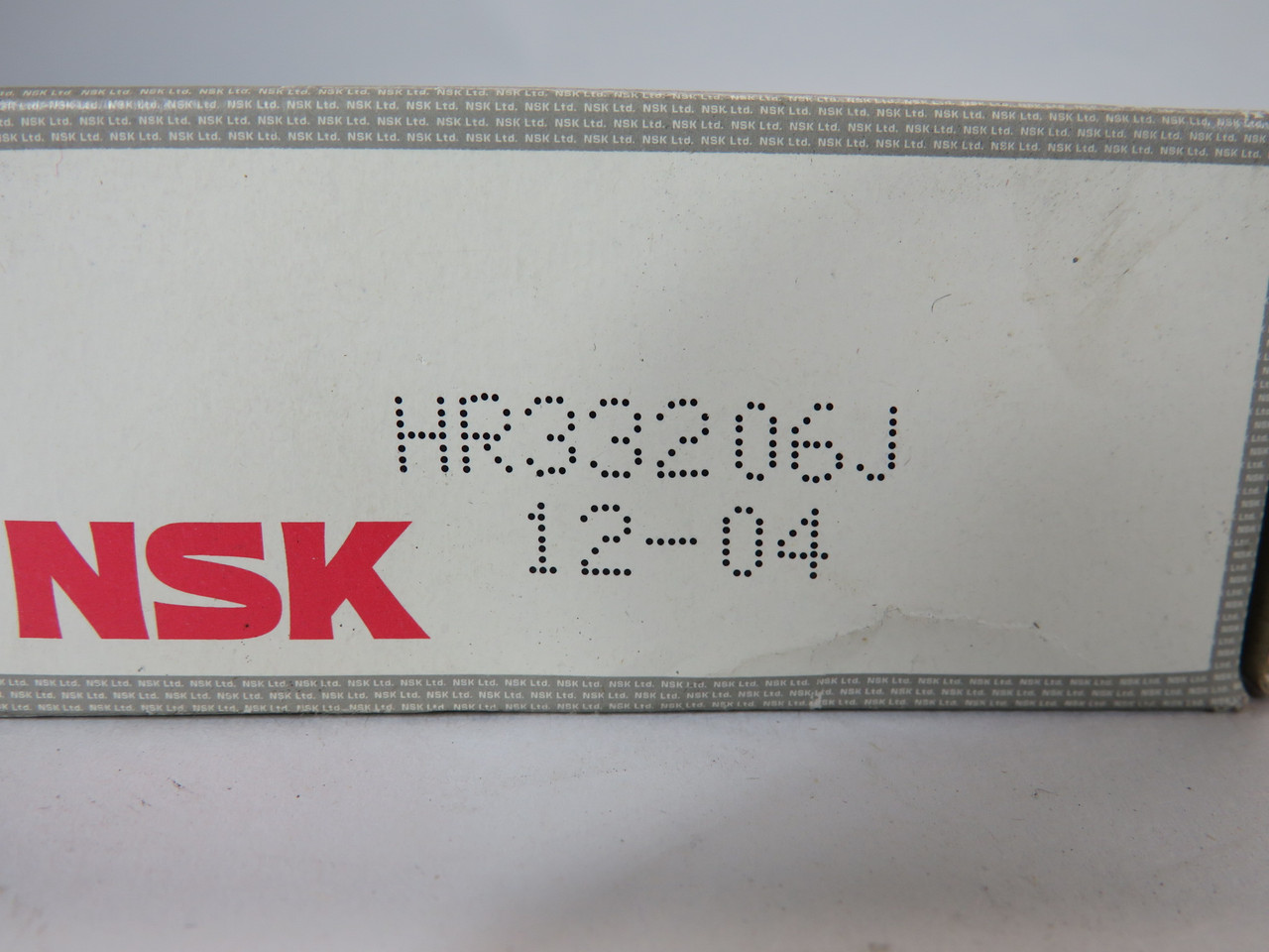 NSK HR33206J Tapered Roller Bearing 62mm OD 30mm ID 25mm W SEALED NEW
