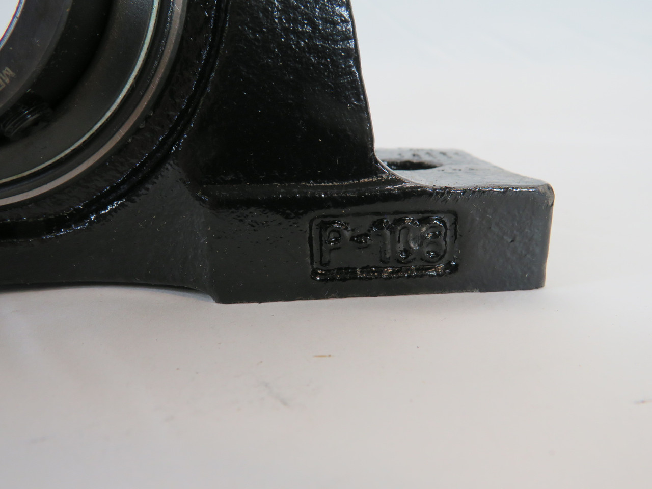 Sealmaster NP-28 Pillow Block Bearing 2-Hole 1-3/4" Bore BOX DAMAGE NEW