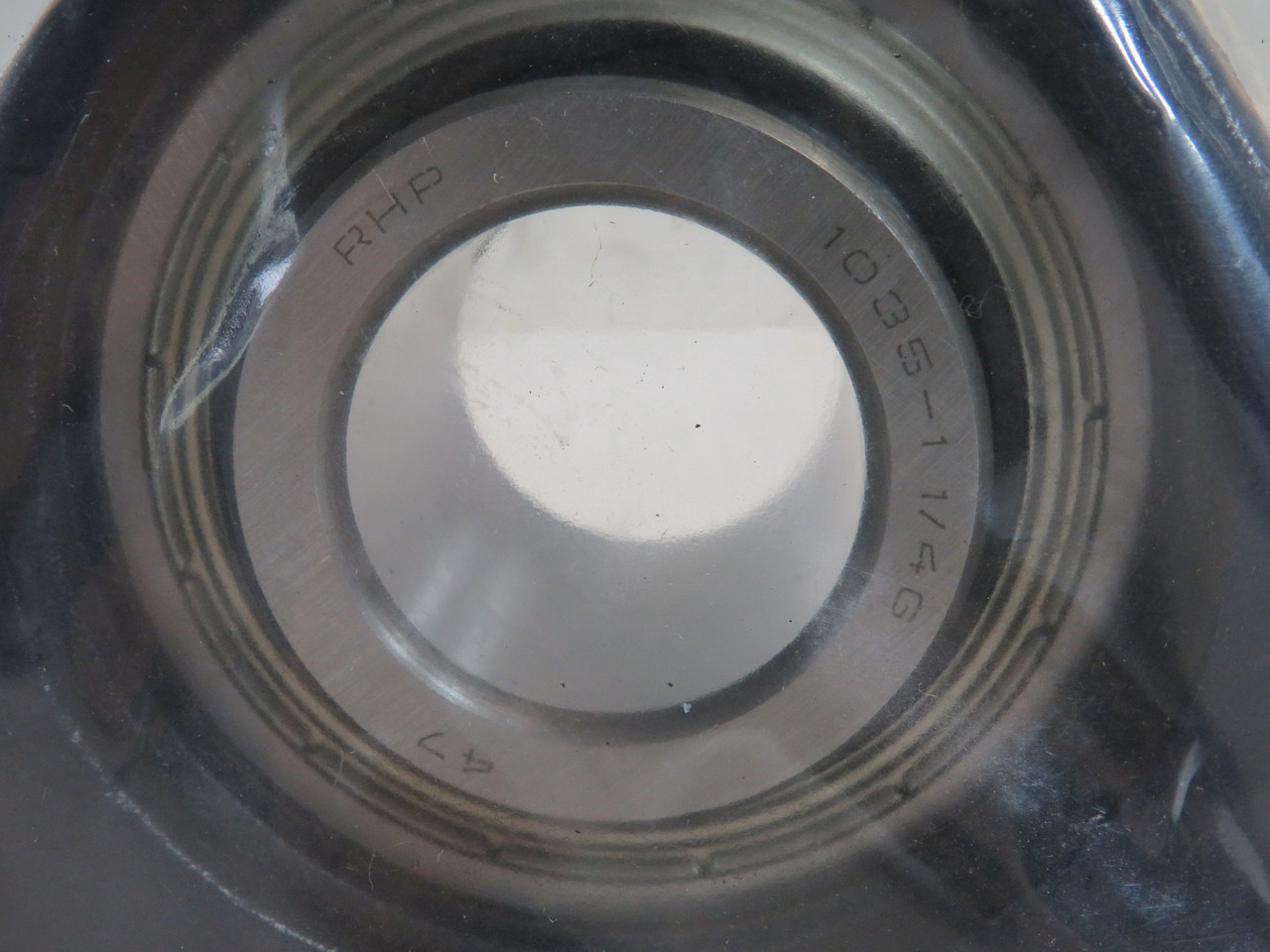 RHP NP1.1/4 Pillow Block Bearing 2-Bolt 1-1/4" Bore BOX DAMAGE NEW