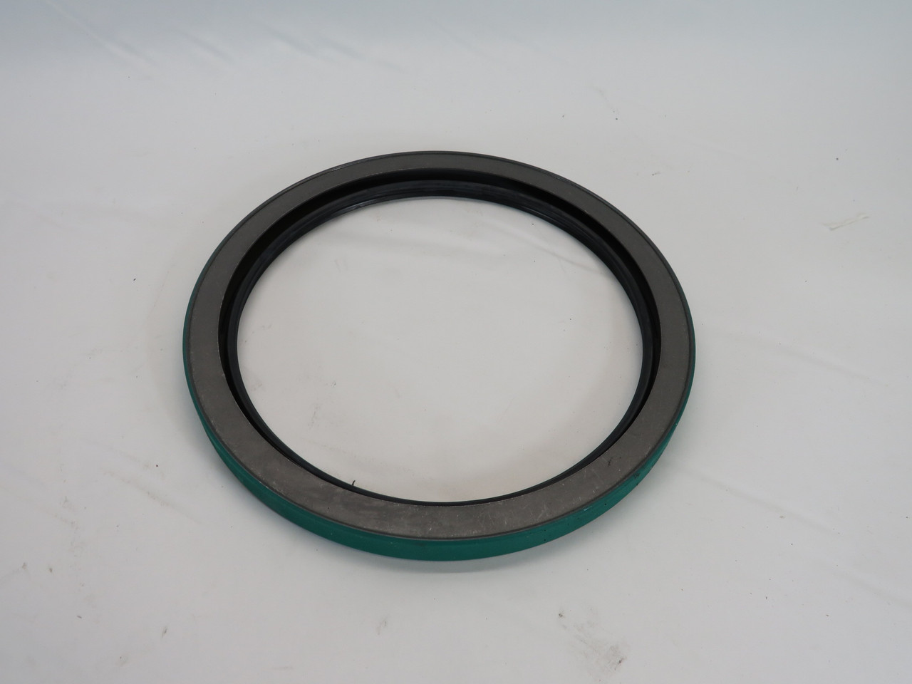 SKF 72539 Oil Seal 7-1/4" x 8-3/4" x 5/8" BOX WEAR NEW