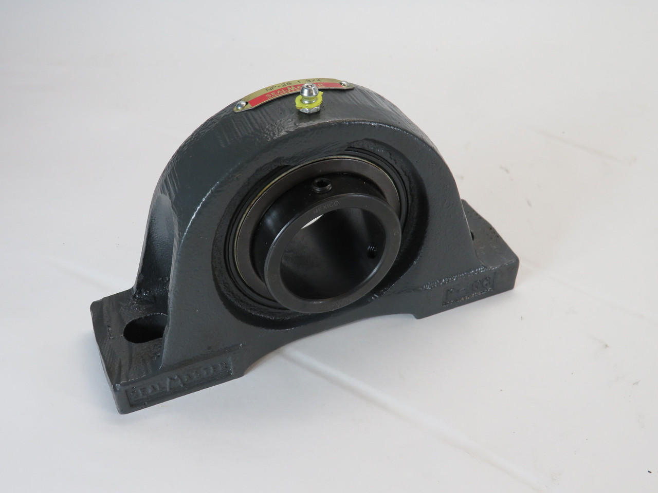 Sealmaster NP-28 Pillow Block Bearing 2-Hole 1-3/4" Bore BROKEN LUBE CAP NEW