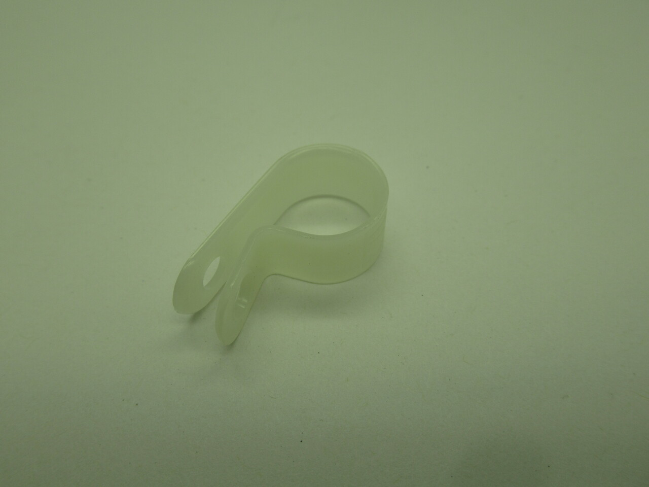 Generic White Nylon Loop Clamp 1/2" ID 1-3/16” Long Lot of 21 NOP