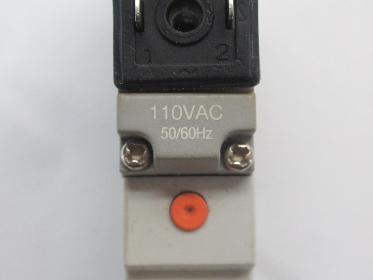 SMC SY5120-3DZ-01T Solenoid Valve 110VAC 50/60Hz 1/8" NPT 0.15-0.7MPa USED