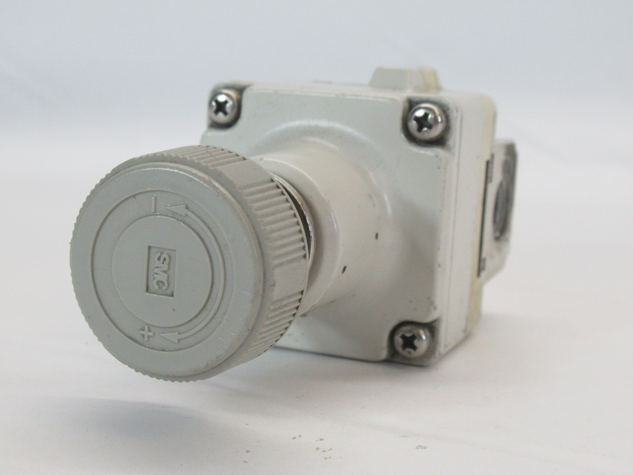 SMC IR2020-N02 Precision Modular Regulator 1/4" NPT 1.4-120psi USED