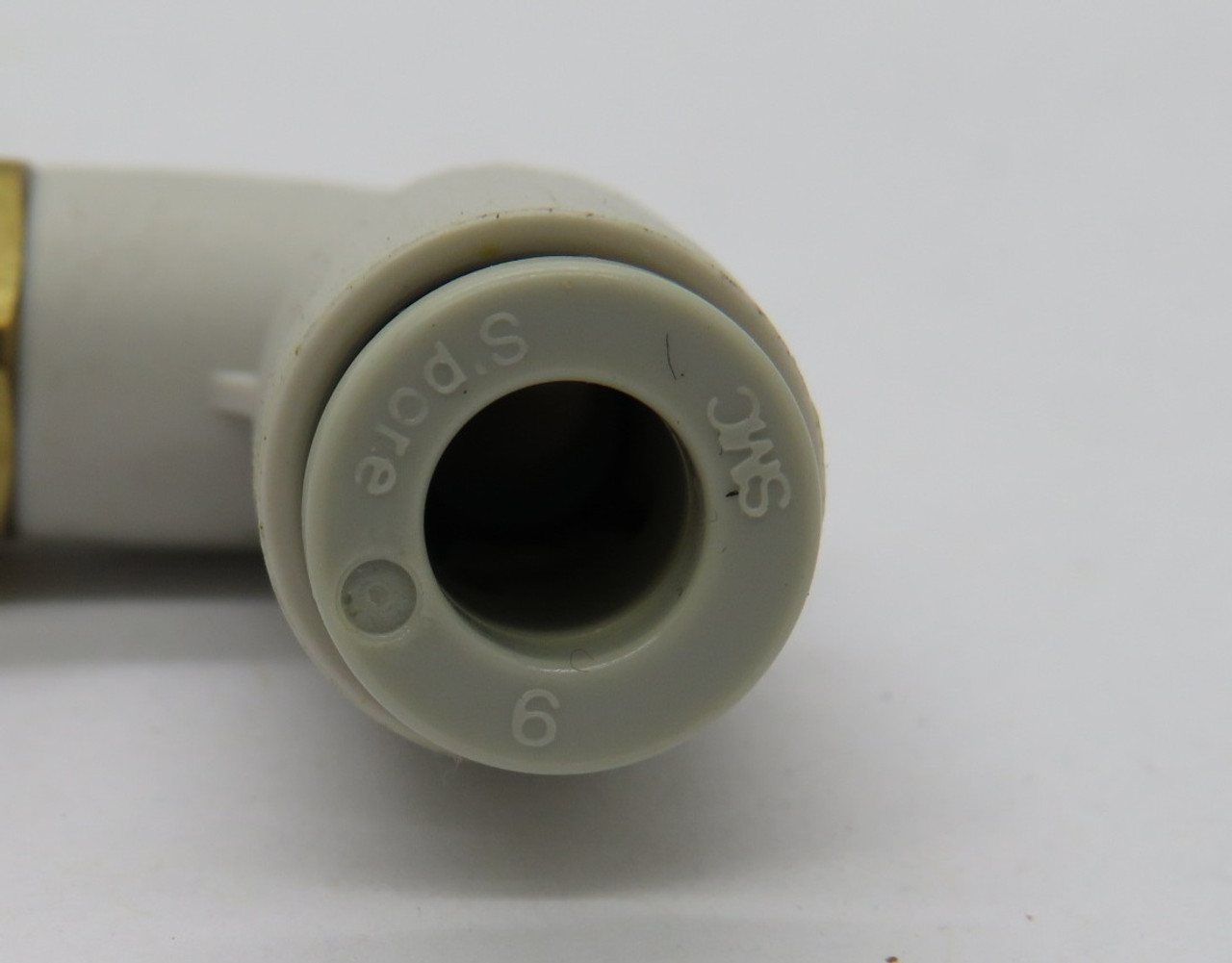 SMC KQ2L06-01AP Right Angle Elbow Fitting R1/8 6mm Tube OD Lot of 8 NOP