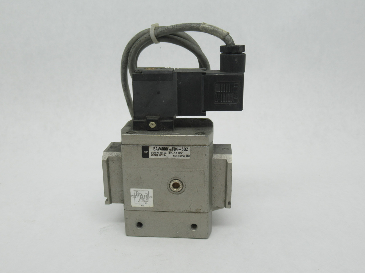 SMC EAV4000-F04-5DZ Soft Start Up Valve 1/2" Port 24VDC 0.2-1MPa USED