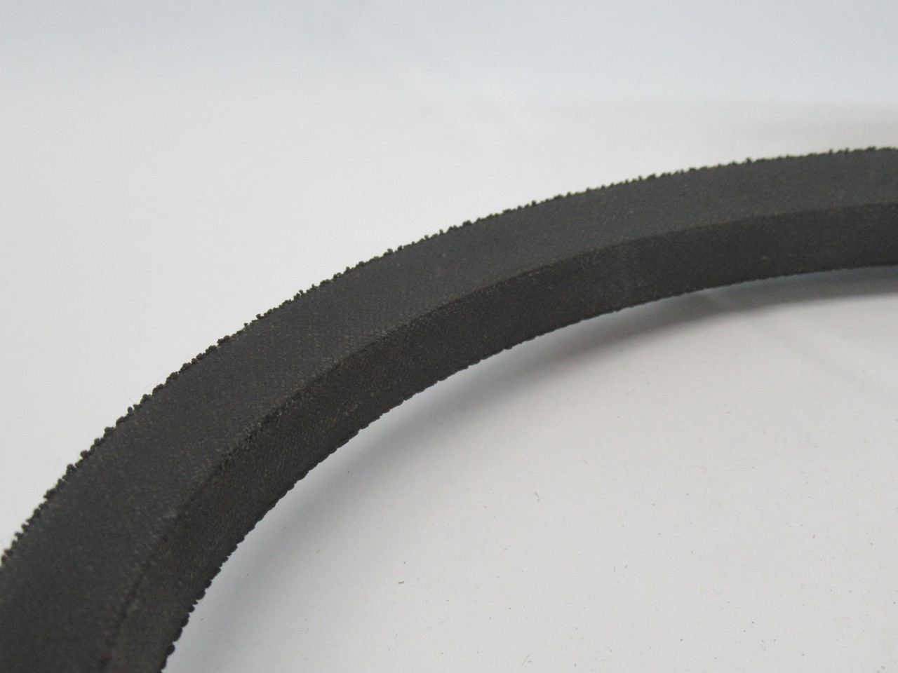 PowerSpan B80 5L830 V-Belt 83" Outside L 0.66" W 0.41" Thickness NEW