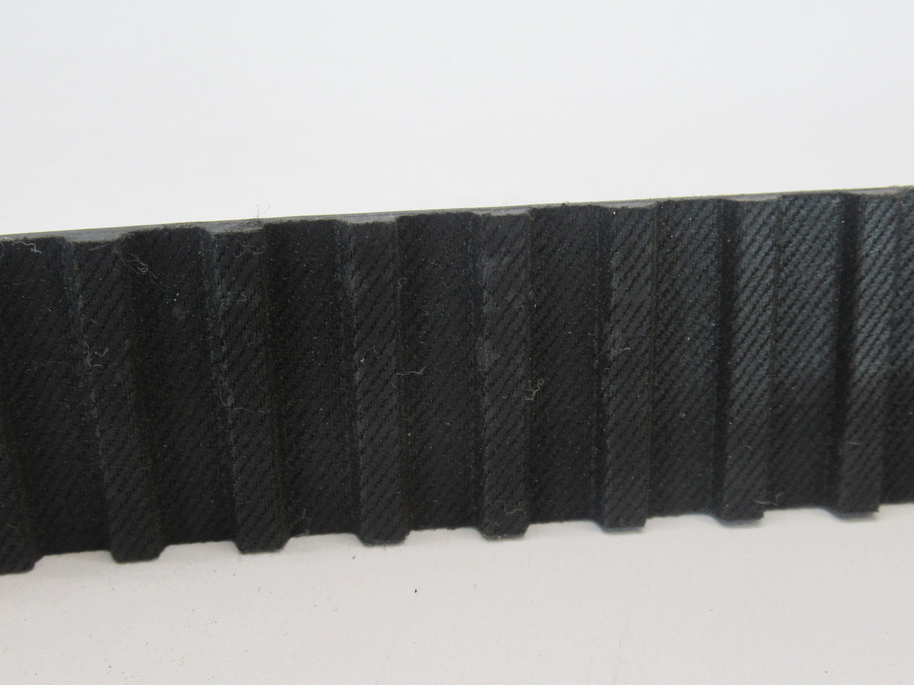 Goodyear 300L100 Timing Belt 30" Pitch L 0.375" Pitch 1" W NOP