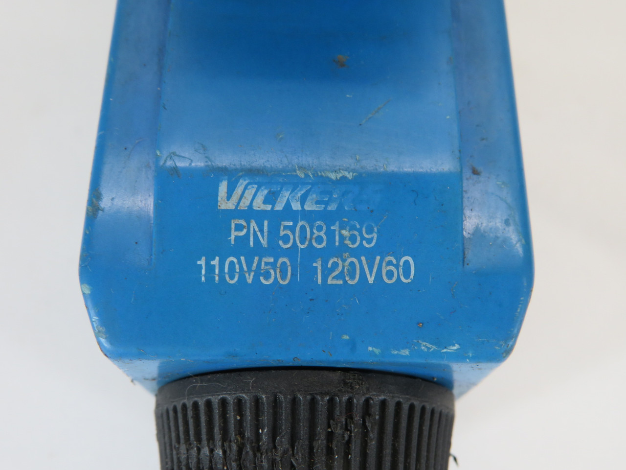 Vickers DG4V-3-2A-M-FW-B6-60 Directional Control Valve 110V@50Hz 120V@60Hz USED