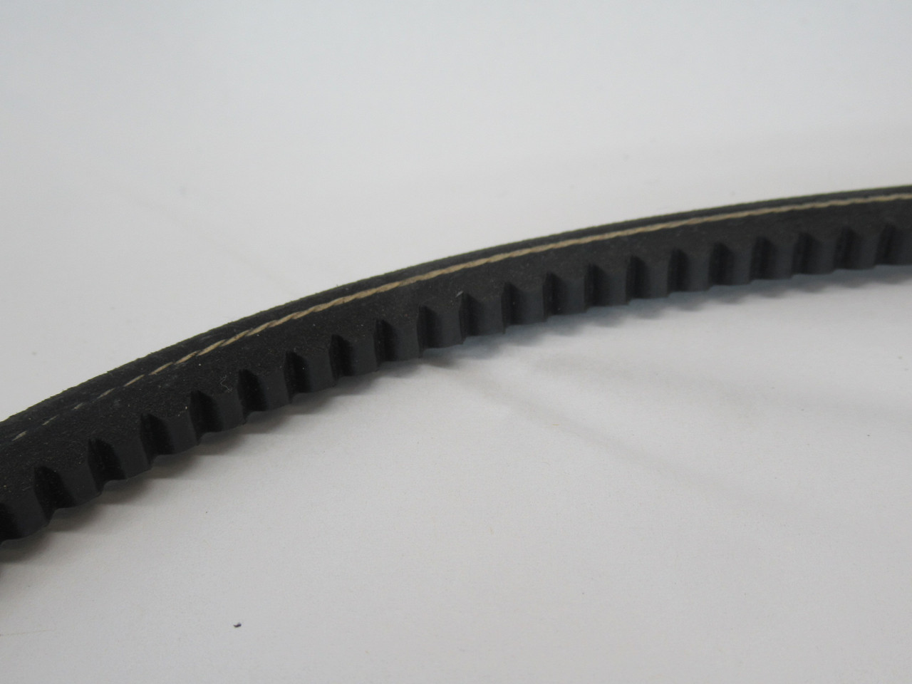 Goodyear 3VX450 HY-T Wedge Belt 45" L 0.38" W 0.31" Thickness NEW