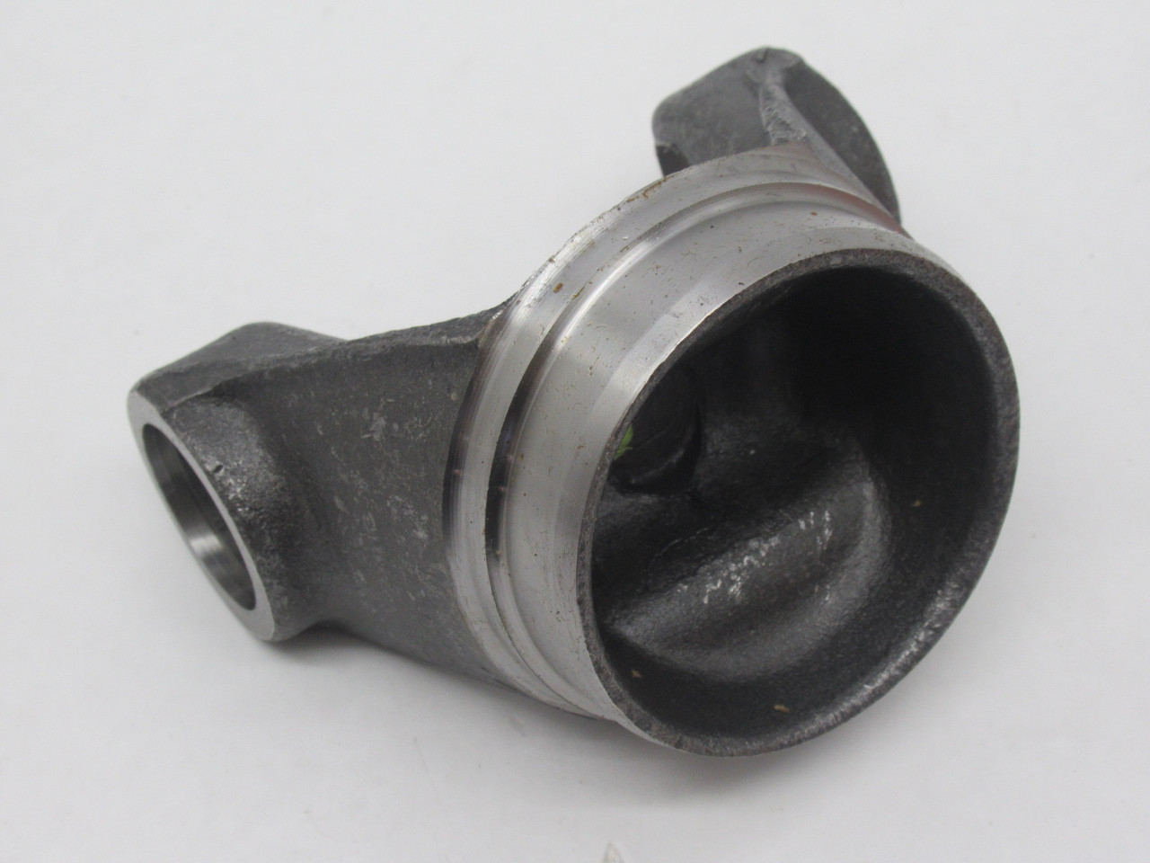 Spicer 3-28-97 Tube Yoke 4.438"OD 1.188"BC 3"TD 2.845"BD 2.125"CL NEW