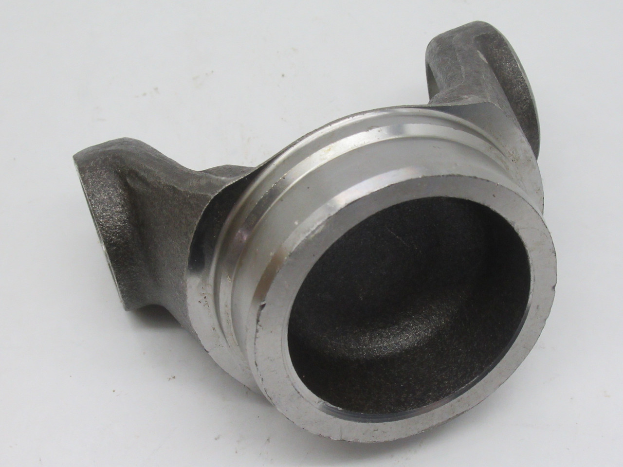 Spicer 3-28-97 Tube Yoke 4.438"OD 1.188"BC 3"TD 2.845"BD IN RESELLER BOX NEW