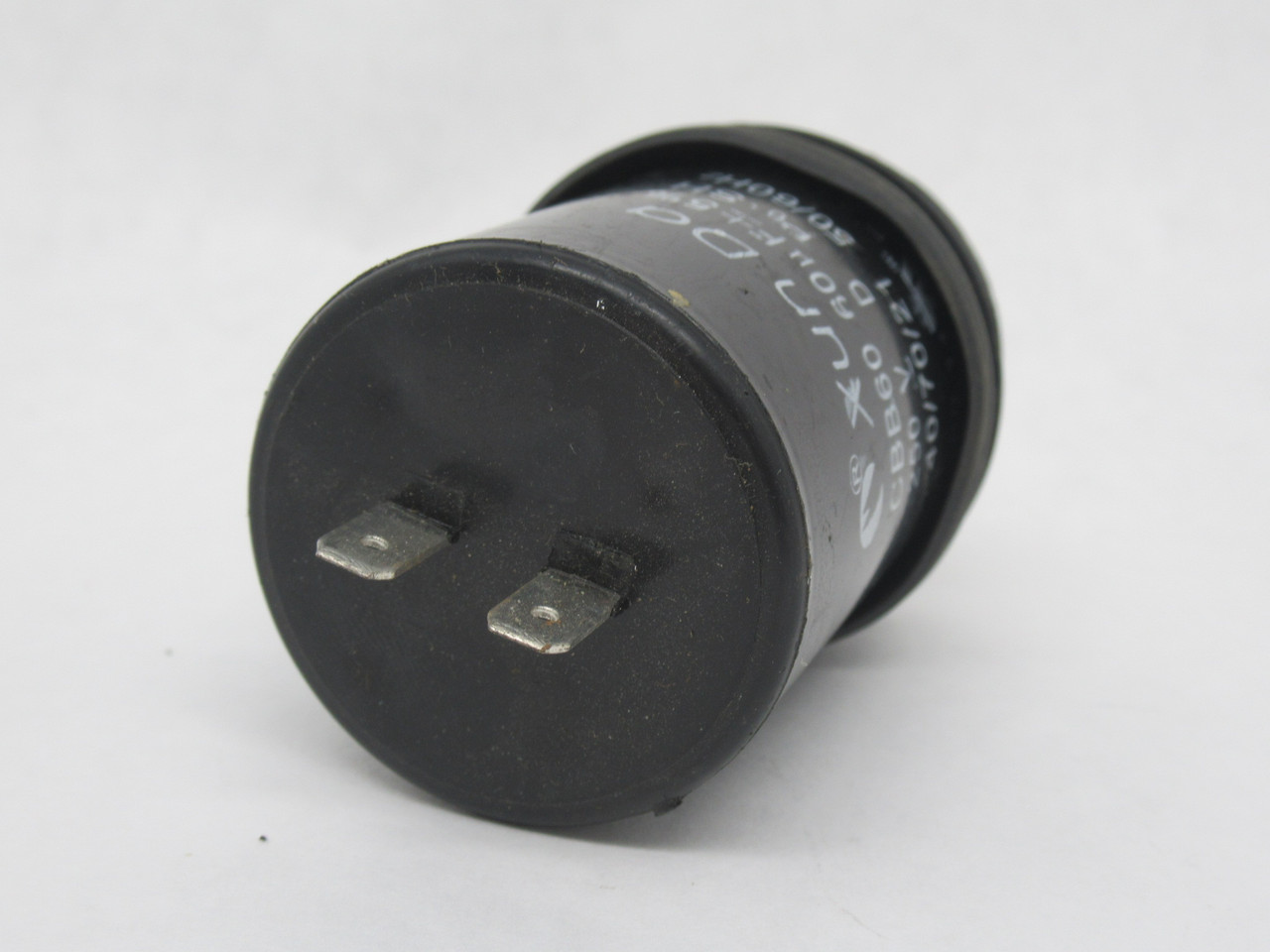 Xun Da CBB60 Capacitor 60uF +/- 5% 250V 50/60Hz USED
