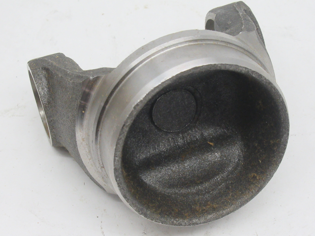 Spicer 3-28-57 Tube Yoke 3.875"OD 1.188"BC 3"TD 2.845"BD 2"CL DMG/DIRTY BOX NEW