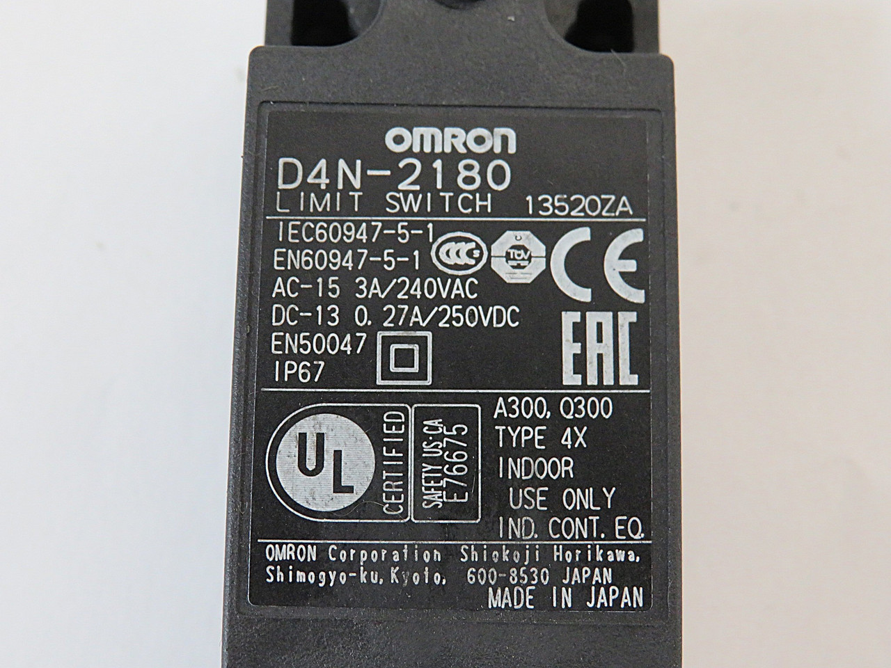 Omron D4N-2180 Safety Limit Switch Body 240VAC 3A 250VDC 0.27A NO HEAD USED