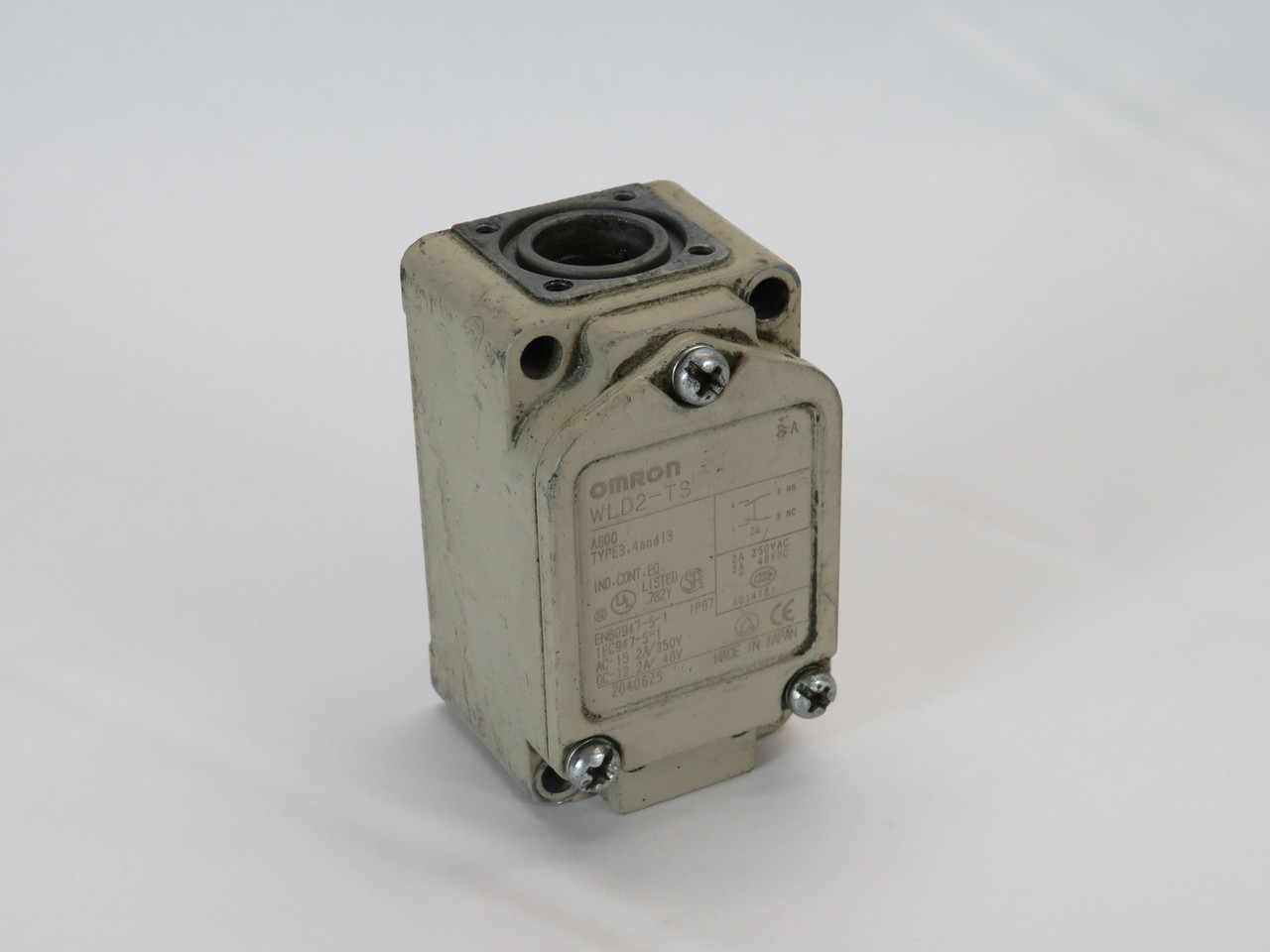 Omron WLD2-TS Limit Switch Body 250VAC 48VDC 2A NO HEAD USED