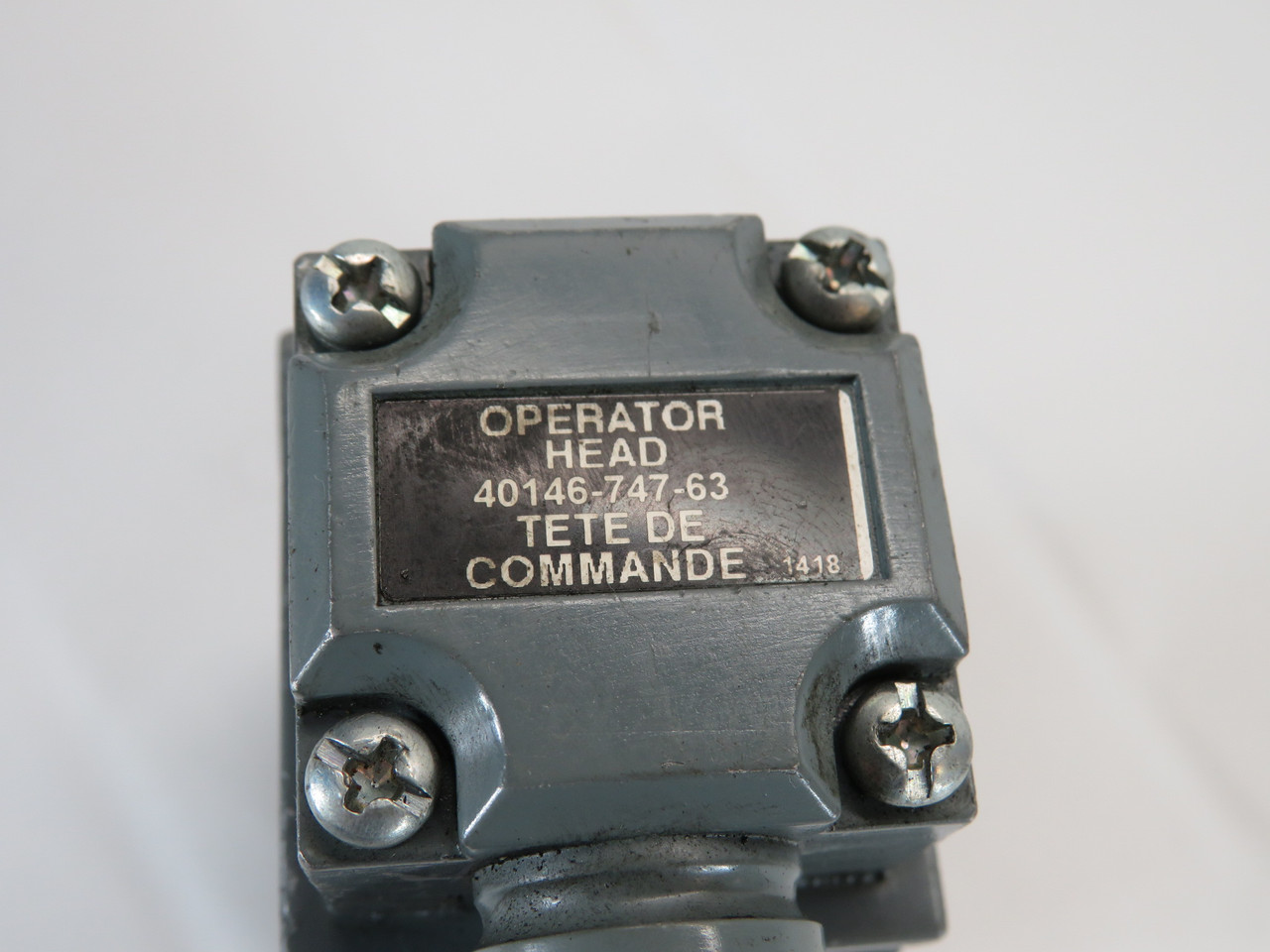 Allen-Bradley 802T-AP Series J Oiltight Limit Switch C/W 40146-747-63 Head USED