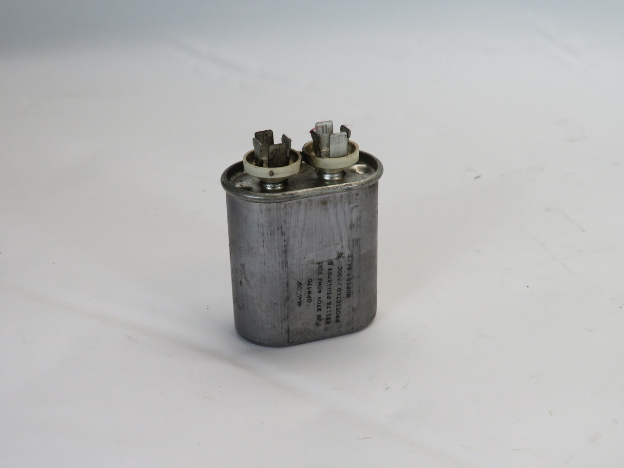Mallory OPN570 Capacitor 5uf 370V USED