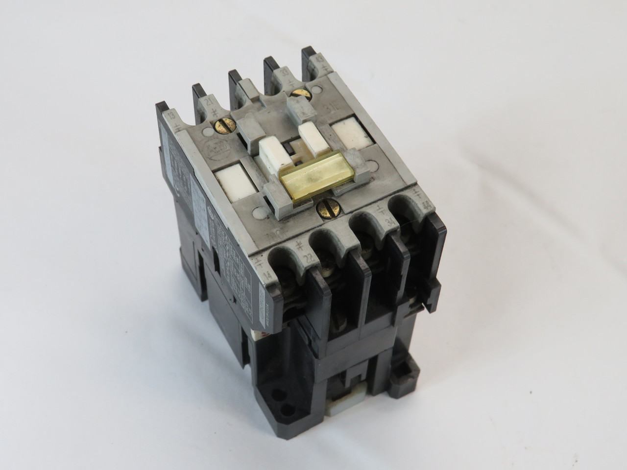 Allen-Bradley 700-F310A1 Ser. C Control Relay 3NO 1NC 10A 110/120V 50/60Hz USED