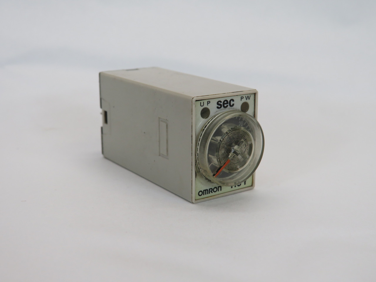 Omron H3Y-2 AC100-120 30S Solid State Timer ON-Delay 100-120V 5A 30 Seconds USED