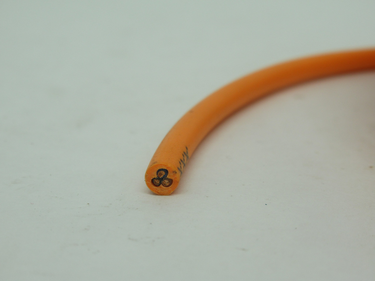 Balluff BCC086U Welding Cable M12 Female Angled 250V 5-Pin 5m Cable USED
