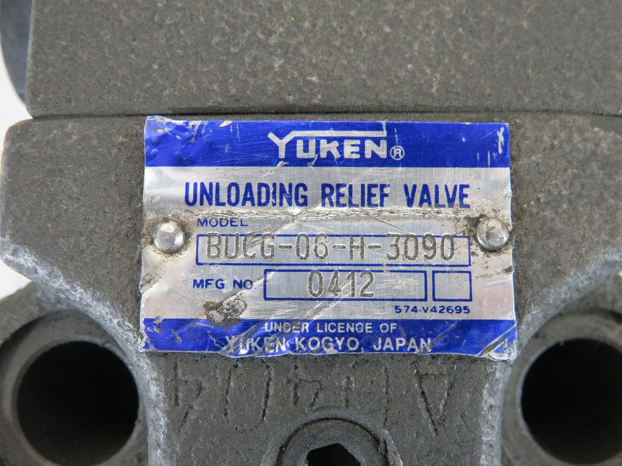 Yuken BUCG-06-H-3090 Unloading Relief Valve 1020-3050 psi 7.0-21 MPa 33 gpm USED