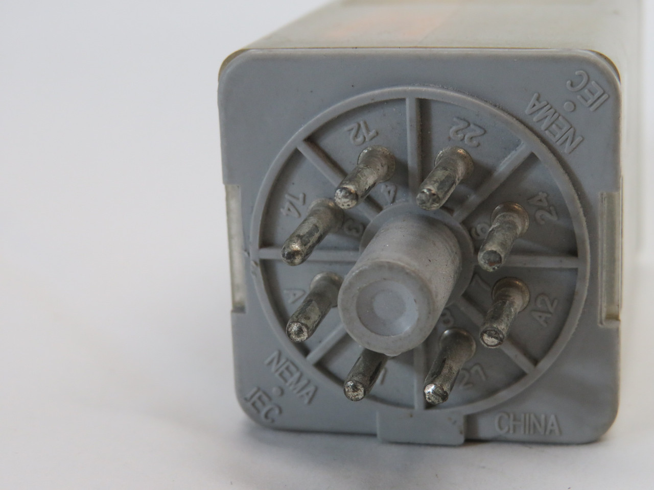 Automation Direct 750-2C-120A Relay 120AC 50/60Hz 12A 120/240AC 28DC 8-Pin USED