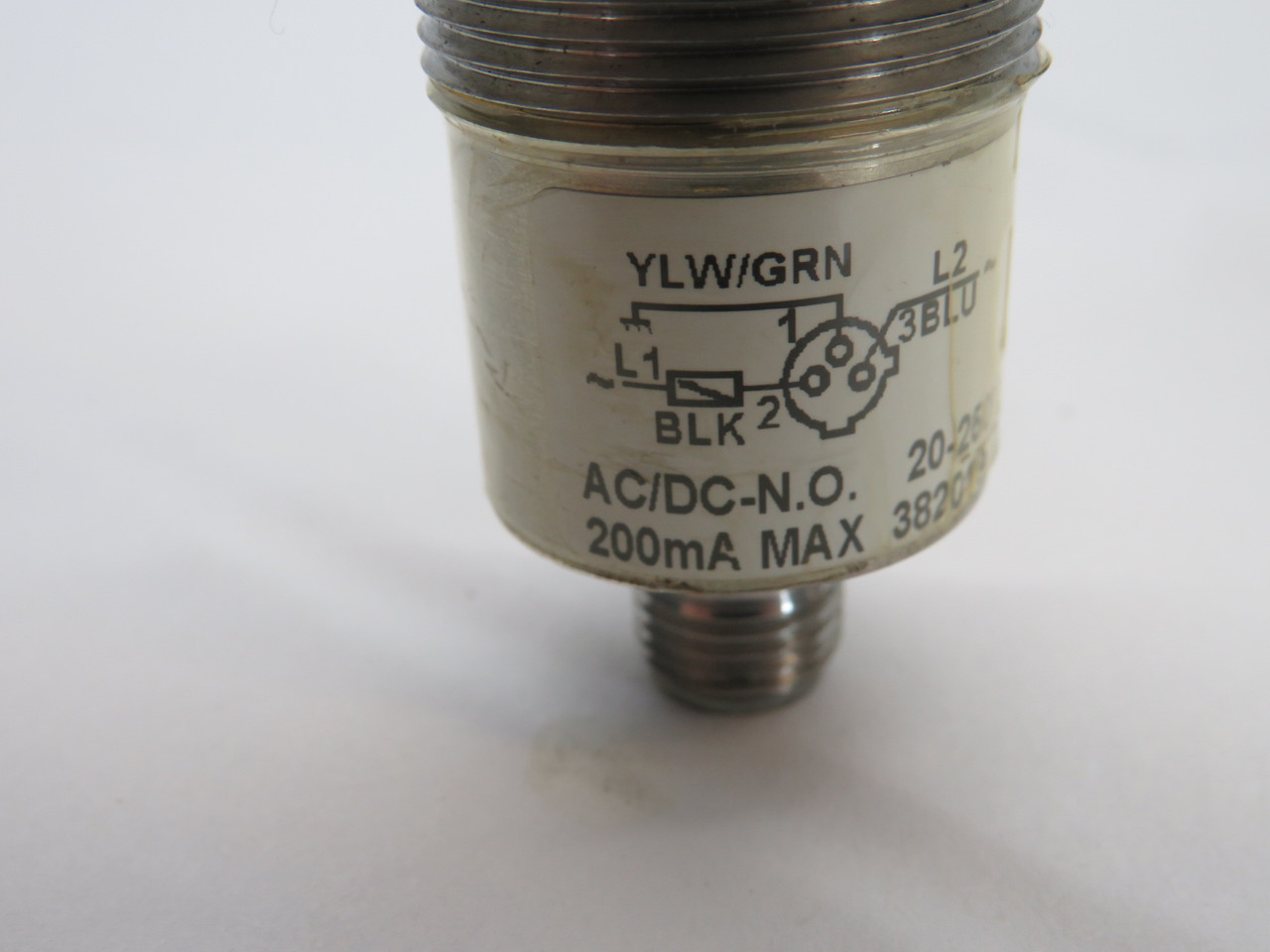 HTM ECS1-3015U-AUU3 Proximity Sensor M30 20-250VAC/DC 15mm Range 200mA USED