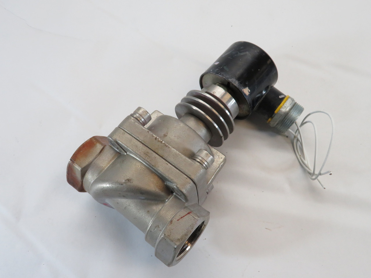 VPC Pneumatic SLH-25TSAC110V SS Solenoid Valve 1" NPT 110VAC PAINT STAINS USED