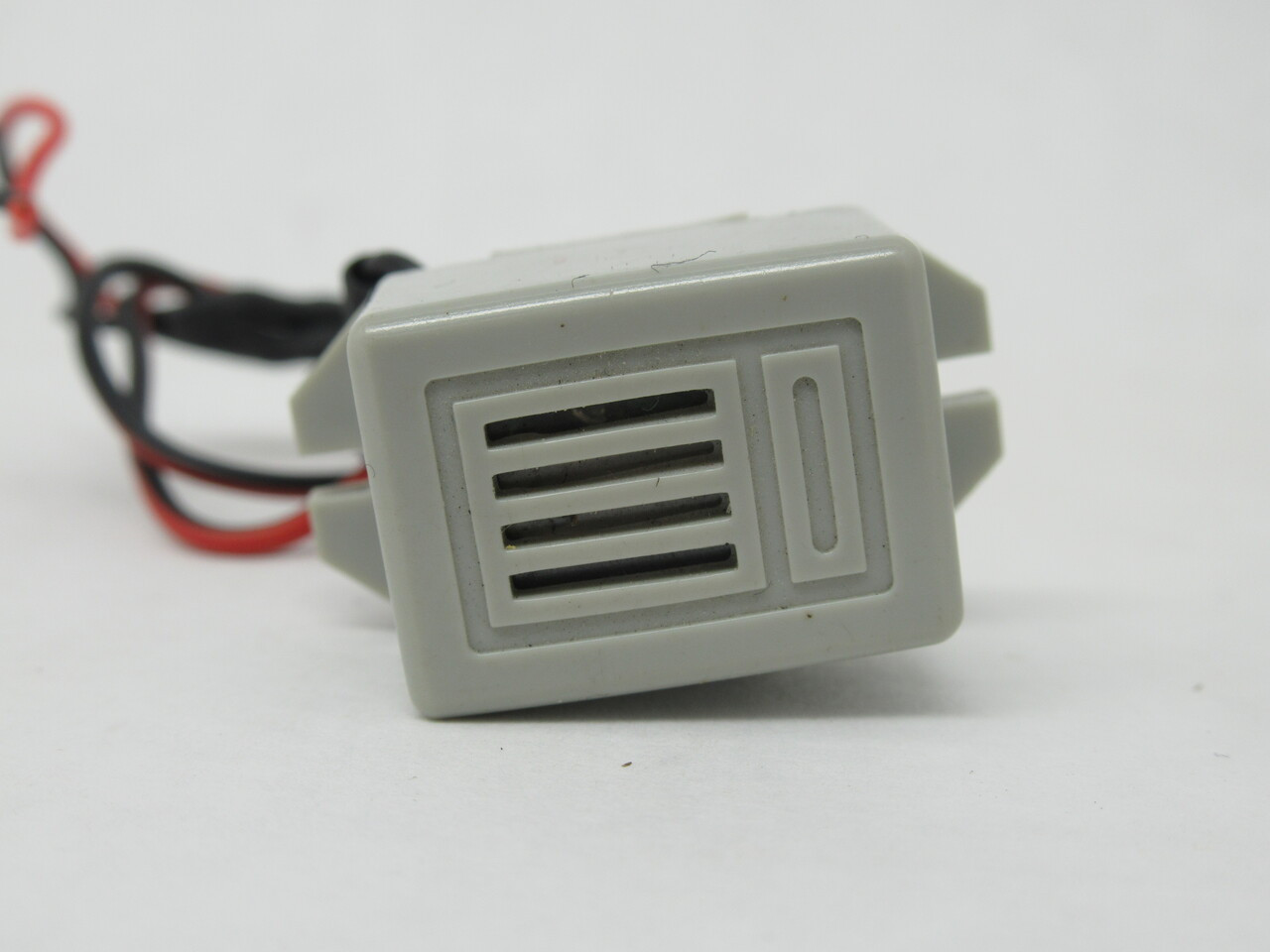 Projects Unlimited Inc. AI-222 Mini Buzzer 8-16VDC 15-30mA 76dB 400Hz USED