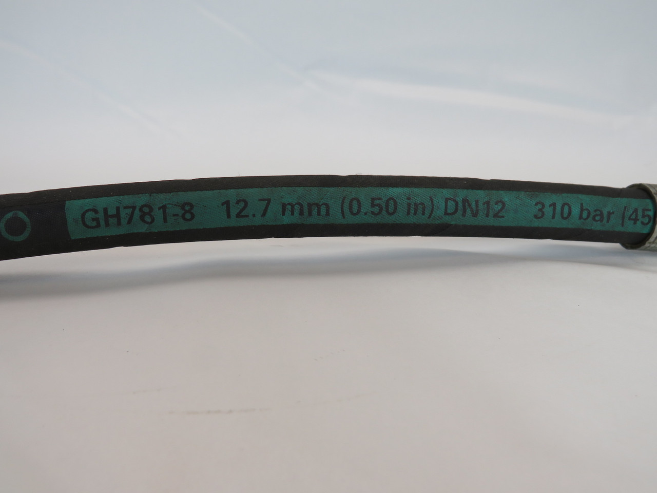 Eaton GH781-8 Aeroquip Hose Assembly 1/2" ID 4500 psi 310 bar 1' L USED