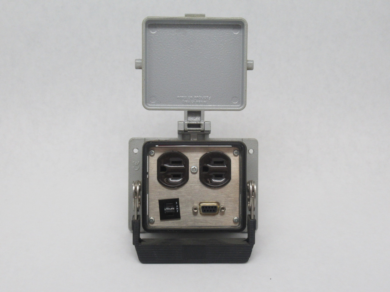 Mencom DHDP-DB9-R-32 Panel Interface Connector w/ 3A Reset 115VAC USED